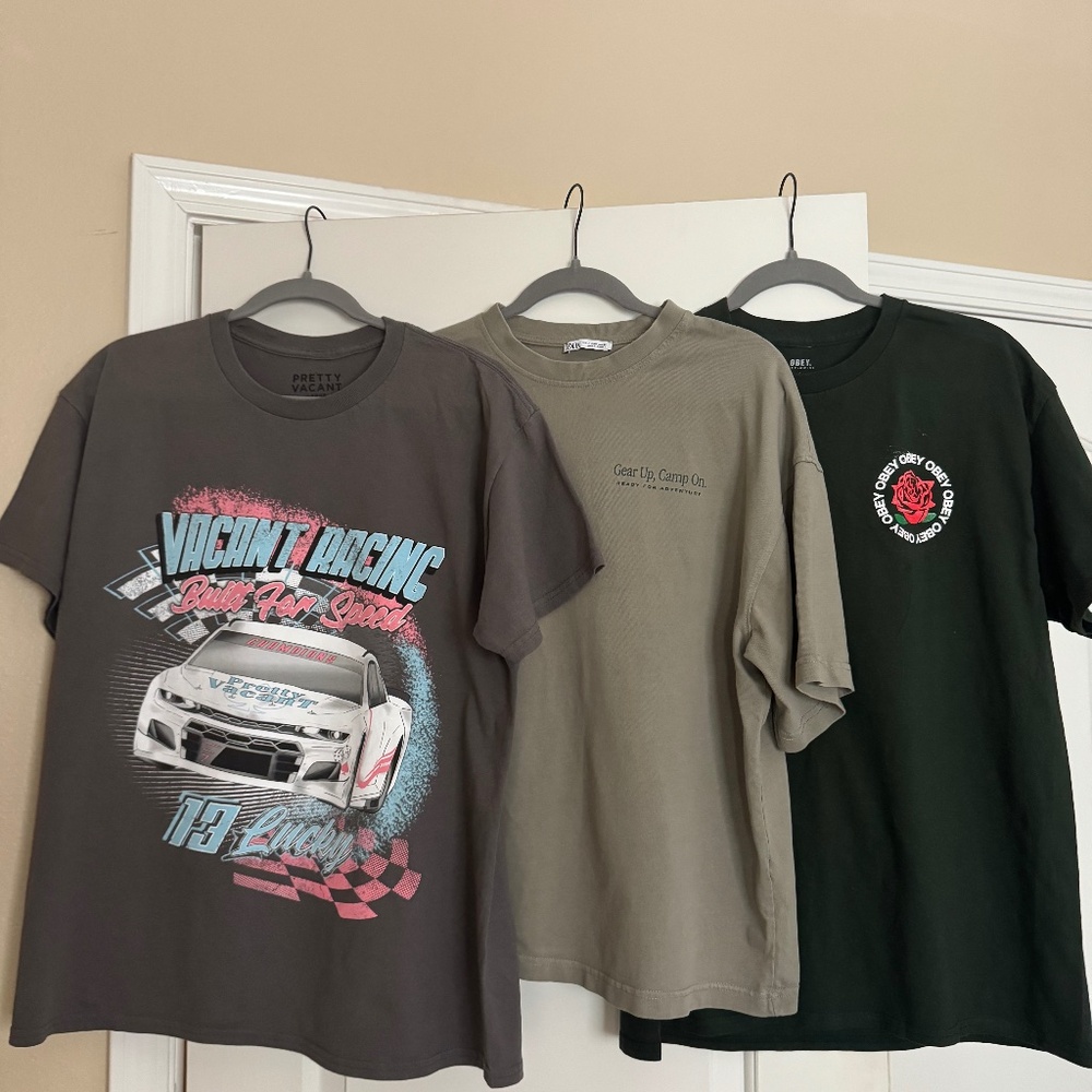 Young Men’s Set of 3 T-shirts (or individual) Size M/L